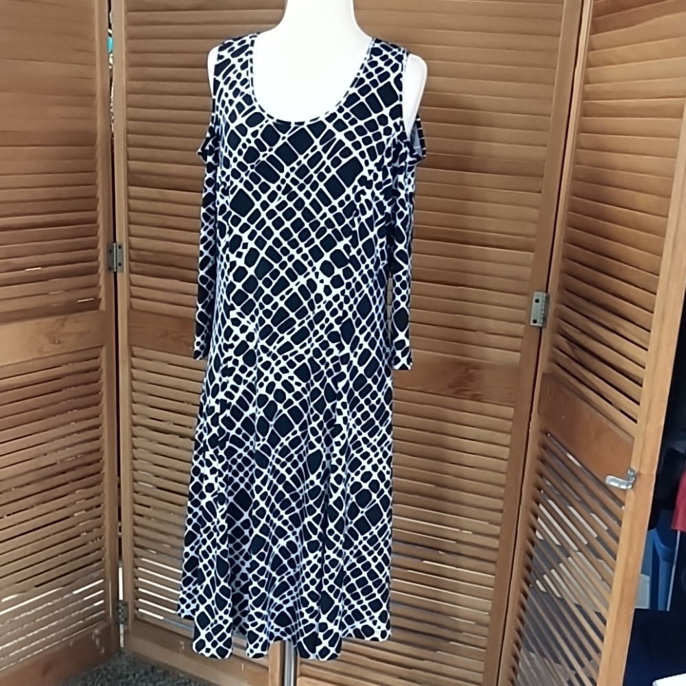Geometric Print Cold Shoulder Midi Dress